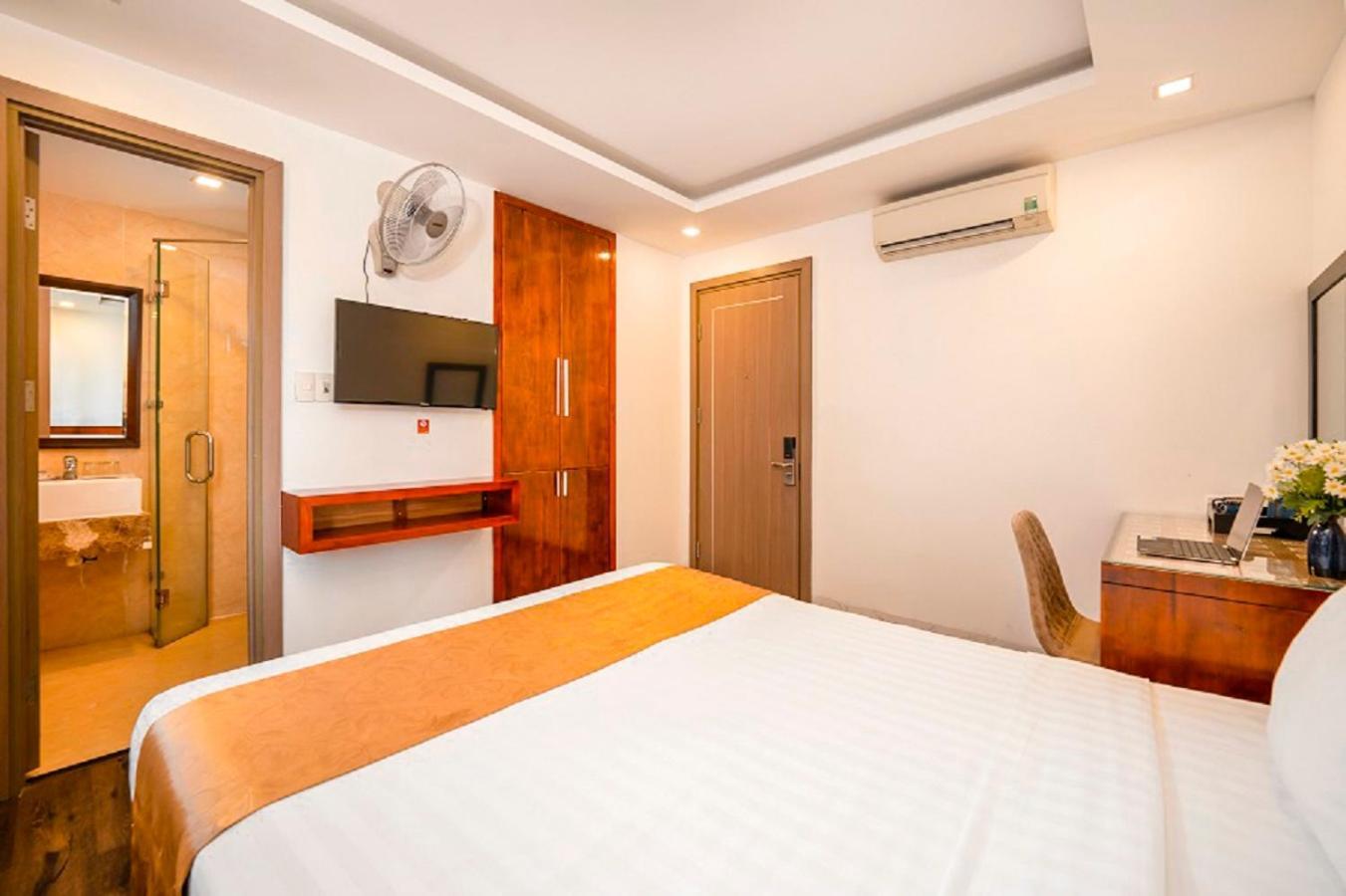 Waikiki Beach Hotel Дананг Экстерьер фото