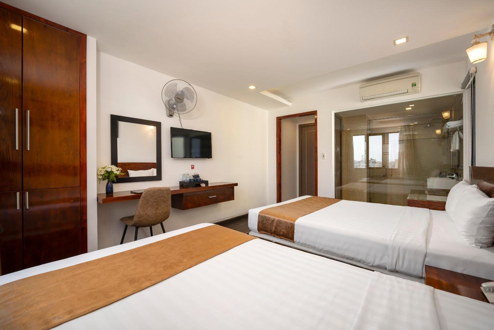 Waikiki Beach Hotel Дананг Экстерьер фото